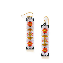 Load image into Gallery viewer, Lilac Floral Beaded Earrings
