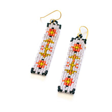 Load image into Gallery viewer, Lilac Floral Beaded Earrings
